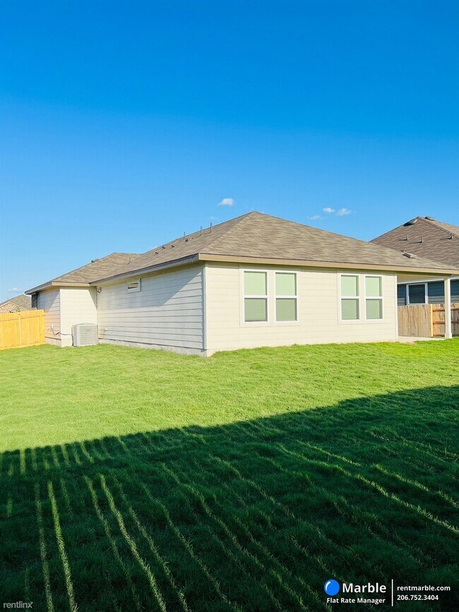 Foto del edificio - 3 br, 2 bath House - 117 Contrada Grace Ln