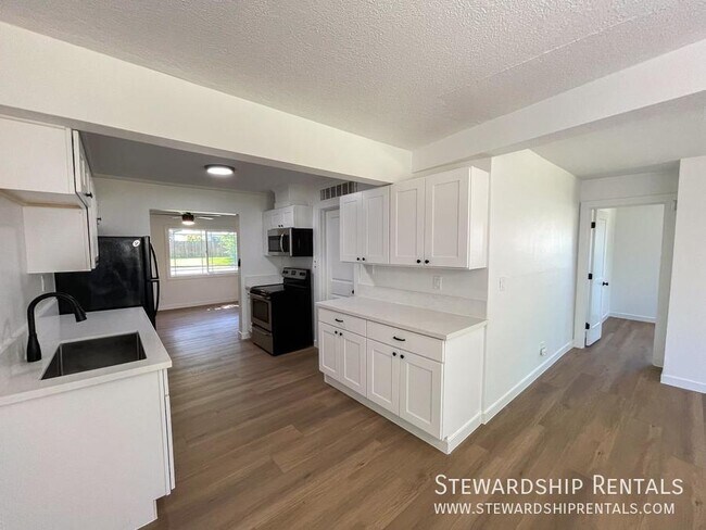 Foto del edificio - 116 Cedar Ln