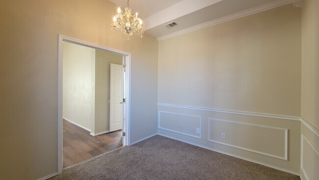 Foto del edificio - 1606 Jennifer Dr