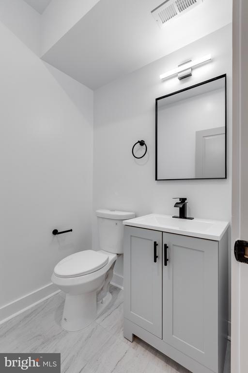 Foto del edificio - 1028 W Arizona St