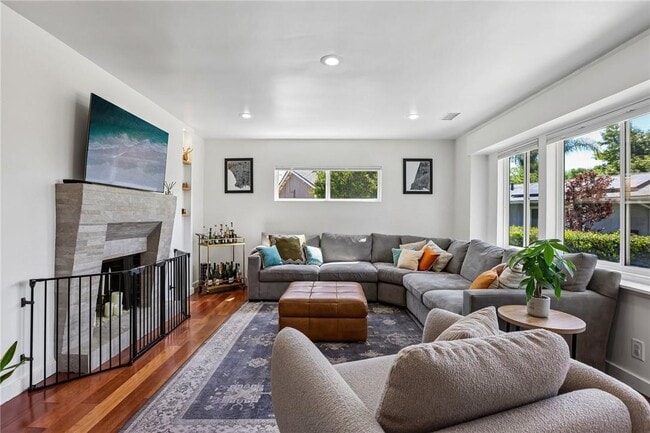 Foto del edificio - 16729 Archwood St