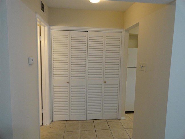 Foto del edificio - 8320 Augustine Dr