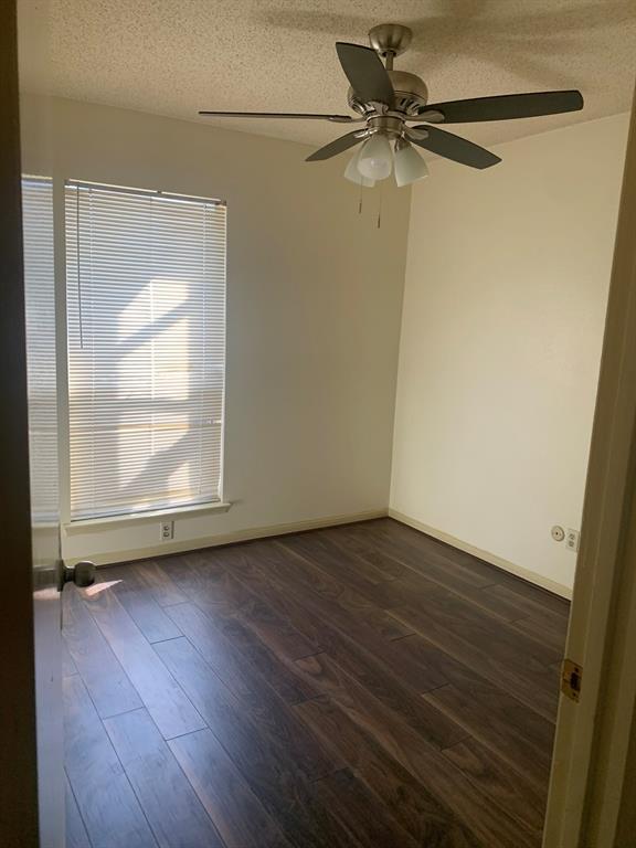 Foto del edificio - 12400 Brookglade Cir