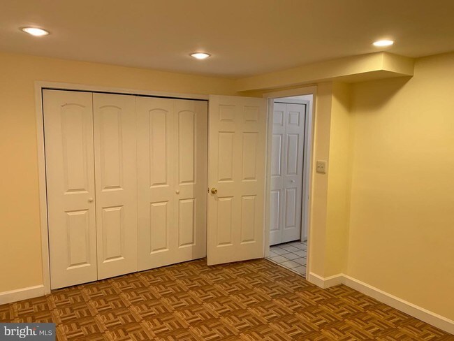 Building Photo - 6227 Manchester Way