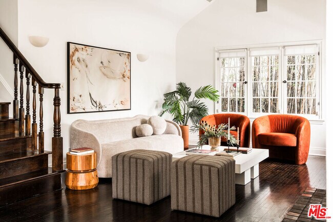 Foto del edificio - 1163 N Kenmore Ave