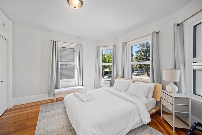 Foto del edificio - 334 Highland Ave
