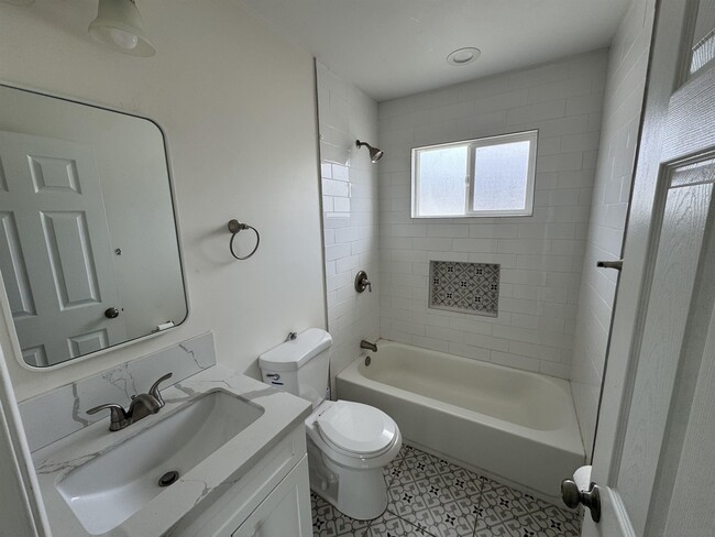 Foto del edificio - 8925 Cottonwood Ave