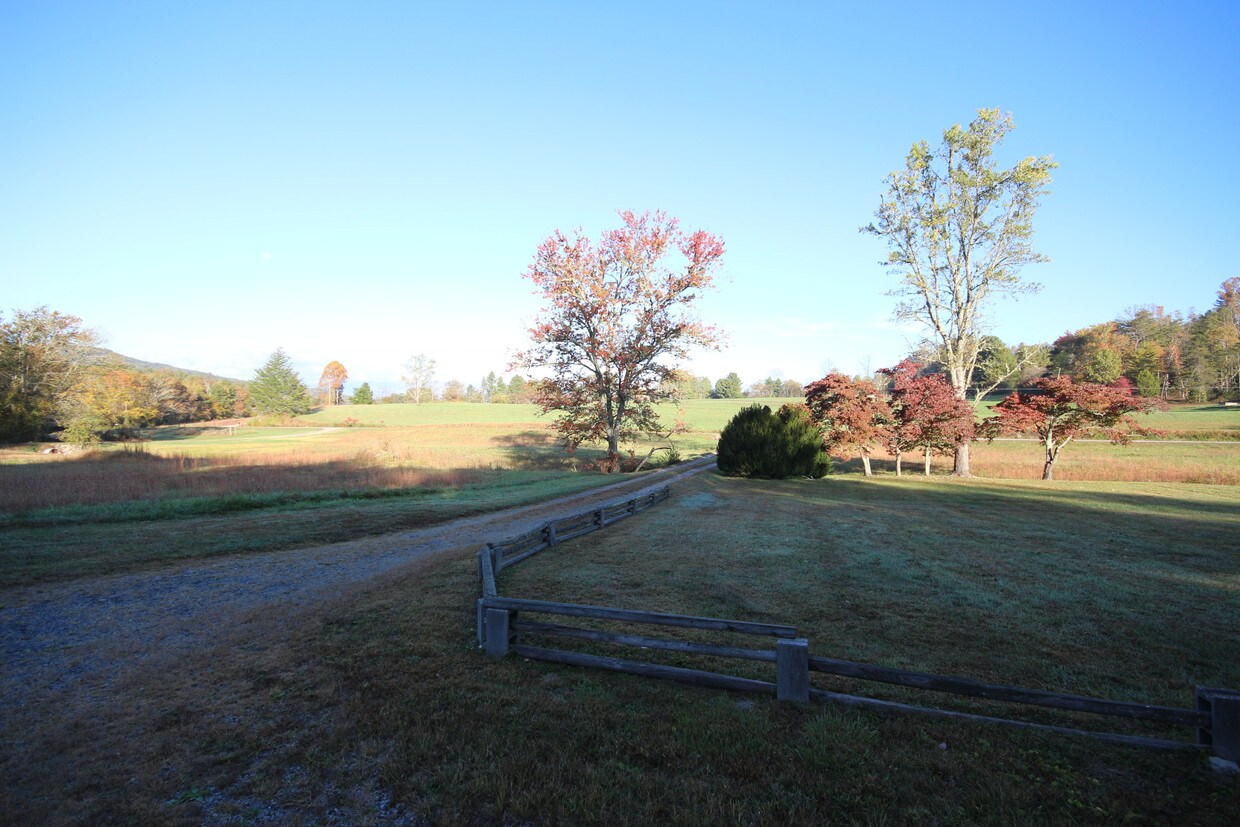 Primary Photo - 376 Spencer Mull Rd