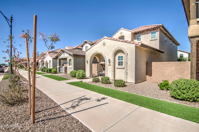 Building Photo - 4357 E Pony Ln