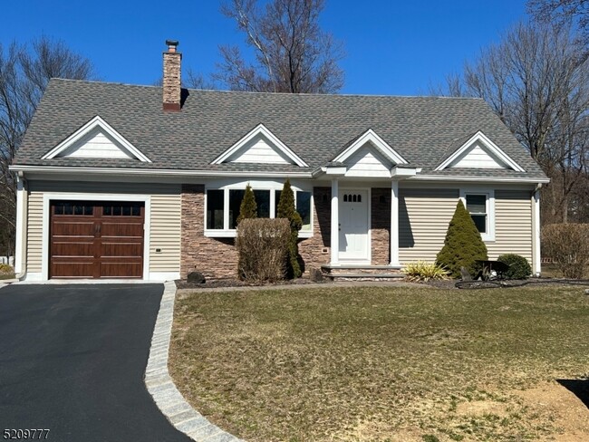 Foto del edificio - 8 Mulberry Ln