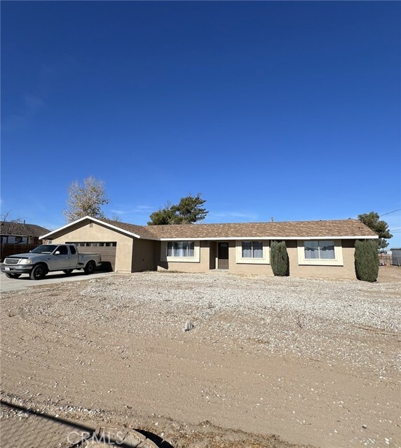 Foto principal - 14934 Orange St