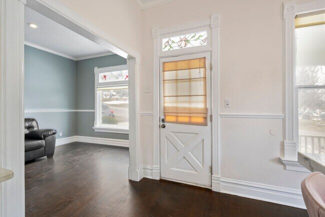 Foto del edificio - Beautiful Home in Amazing Salt Lake Location!