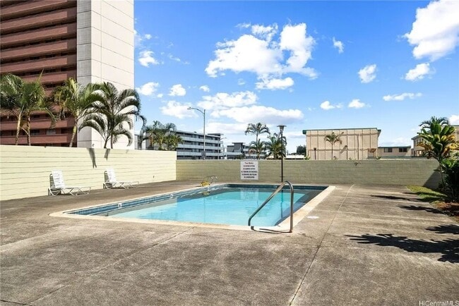 Building Photo - 44-134-134 Bayview Haven Pl