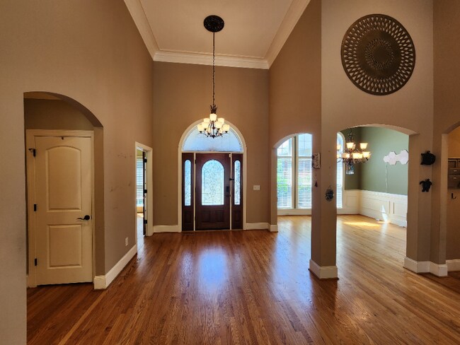 Building Photo - 8214 Messenger Ct
