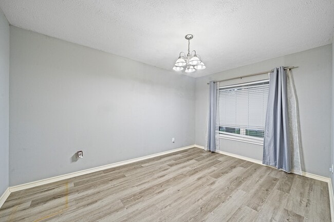 Building Photo - 6727 High Stone Ln