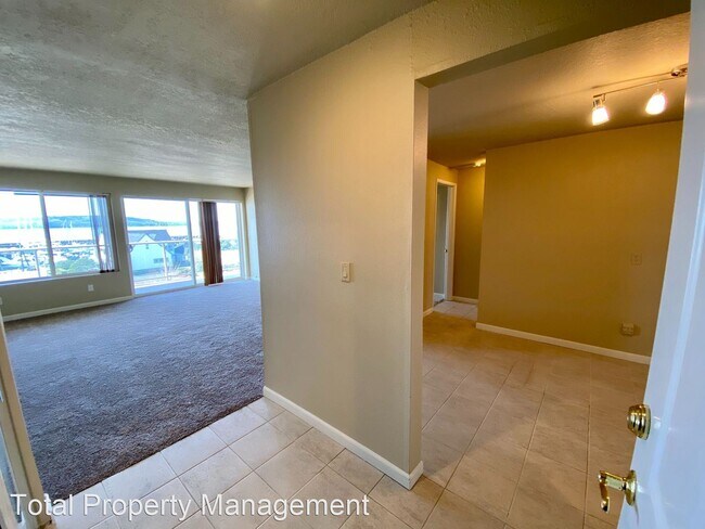 Building Photo - 2 br, 2 bath House - 22315 6th Ave S