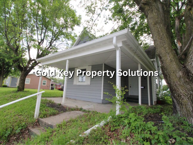 Foto del edificio - Nicely updated 3 BR 1 BA House with Covered Front Porch and Central Air (SECTION 8 APPROVED)