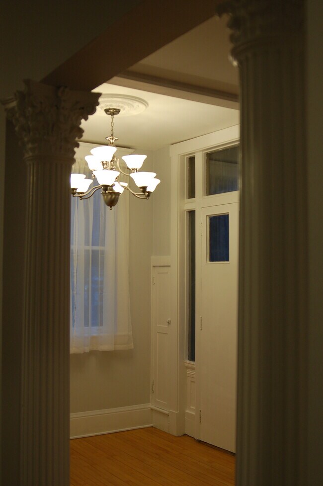 23 Washington St Unit 4, Rutland, VT 05701 Apartments in Rutland, VT