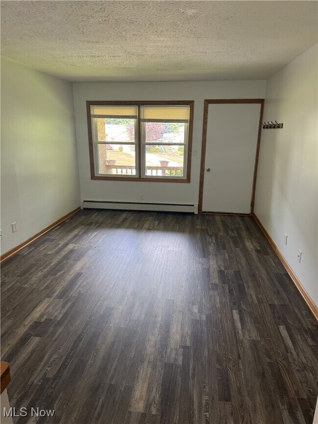 Foto del edificio - 80 Mary Ann Ln