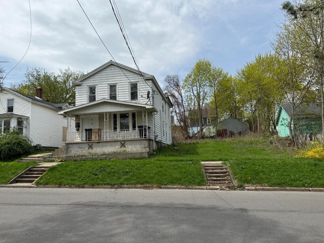Foto principal - 912 Saratoga St