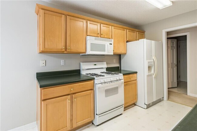 Building Photo - 227 Westwind Dr