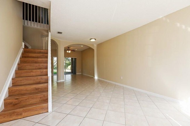 Building Photo - 2030 SW 104th Ave