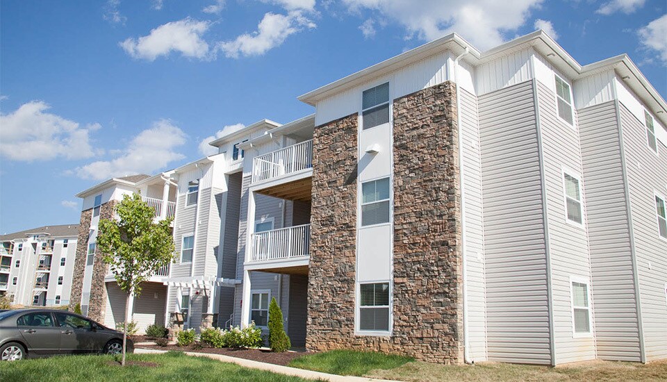 Primary Photo - 520 Davis Mills Dr