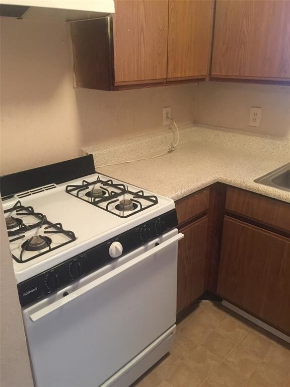 Foto del edificio - 13932 Victoria St