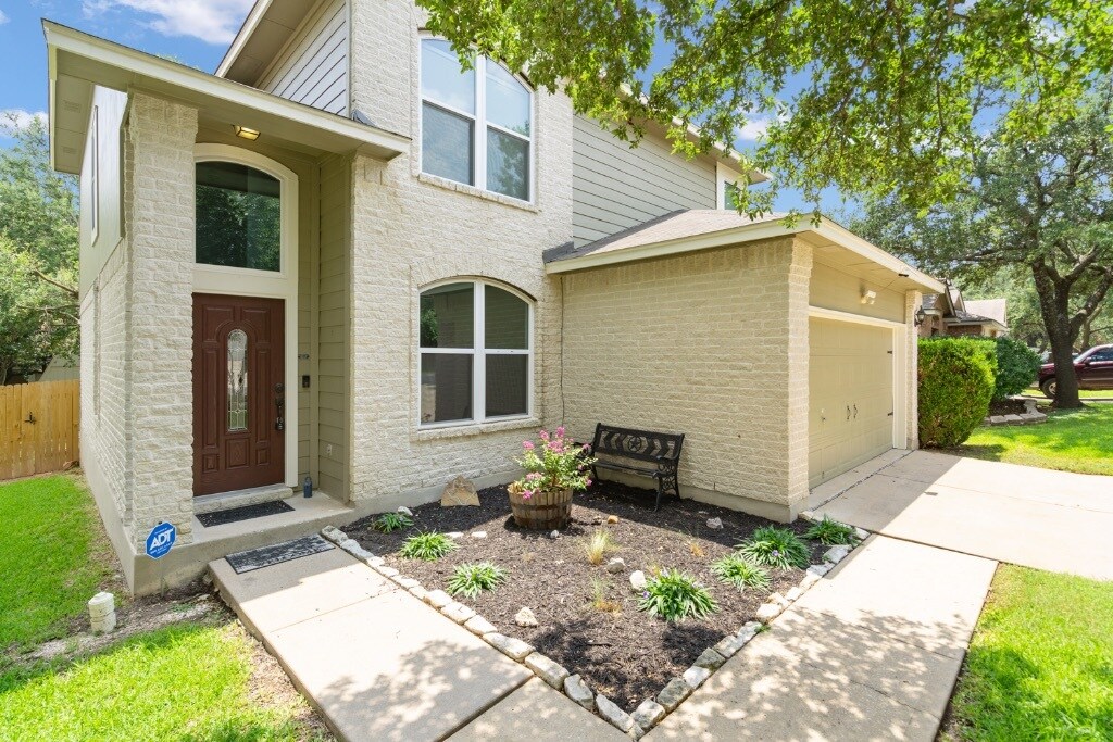 Primary Photo - 2704 Greenlee Dr