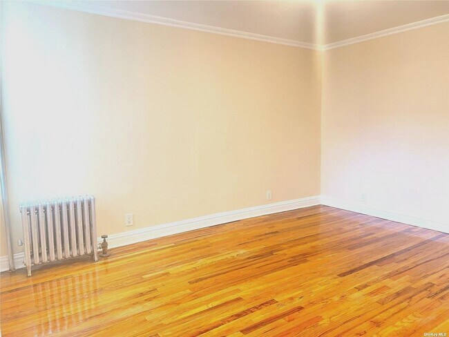 Foto del edificio - 140 Crescent St