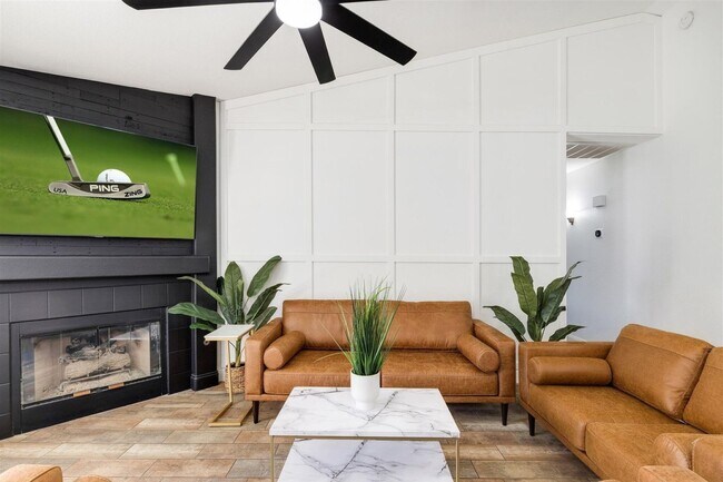 Building Photo - 4525 E Angela Dr