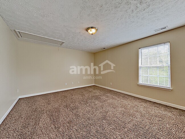 Foto del edificio - 1564 Laurel Ledge Dr