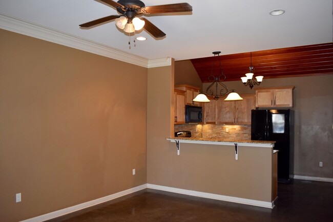 Foto del edificio - 3 BDRM TOWNHOUSE IN BROUSSARD