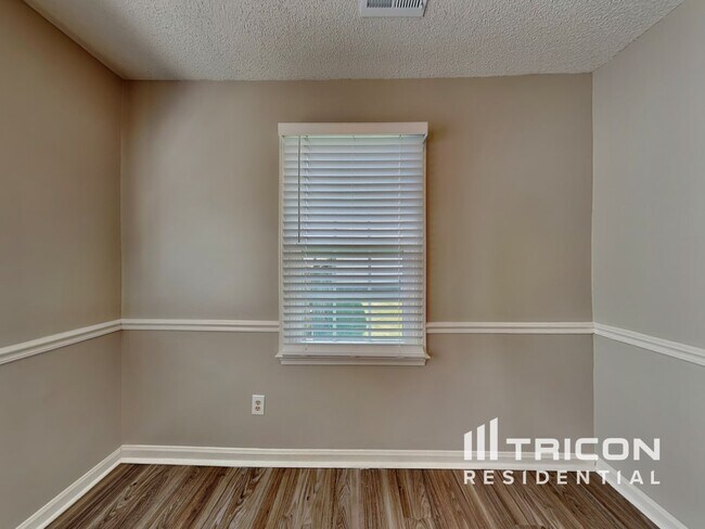 Foto del edificio - 14426 Planters Knob Ln
