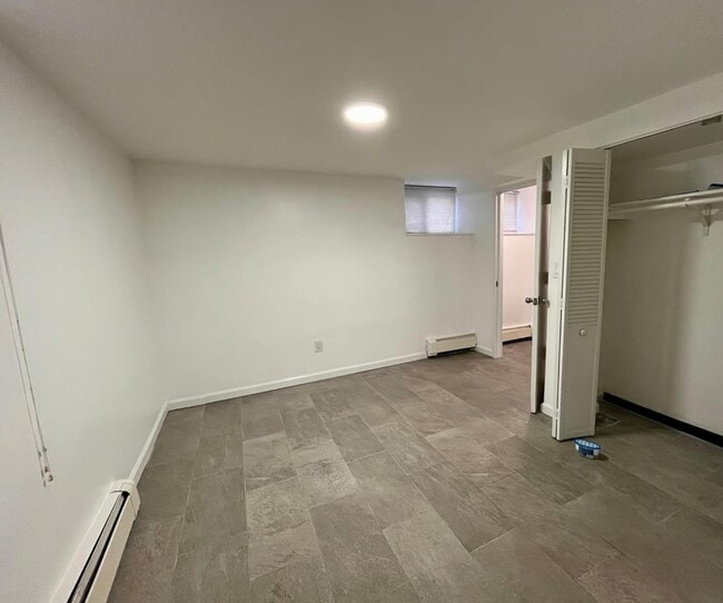 Building Photo - 34 Badeau Pl