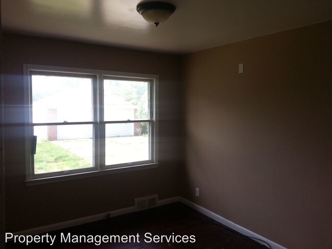 Building Photo - 3 br, 1.5 bath House - 14635 Stephens