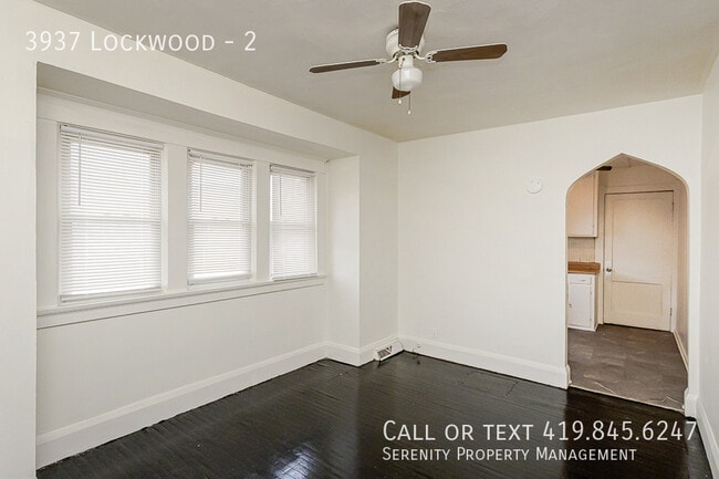 Building Photo - 3937 Lockwood-2