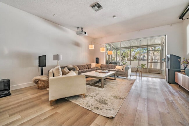 Building Photo - 8434 Sandy Beach St