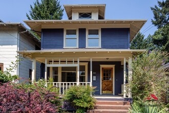 Building Photo - 2445 SE Belmont St