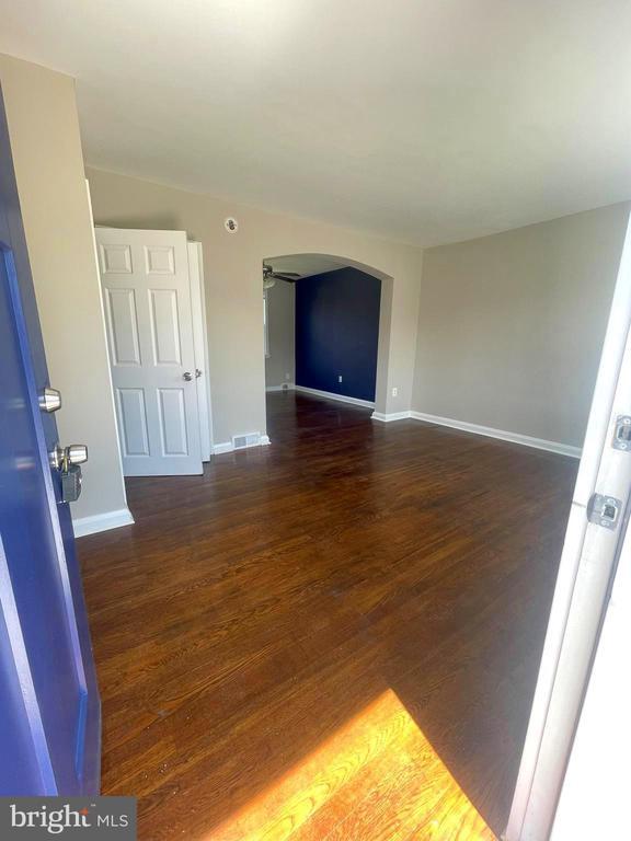 Foto del edificio - 1408 Cedarcroft Rd