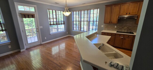 Building Photo - Great Waterford Home!
