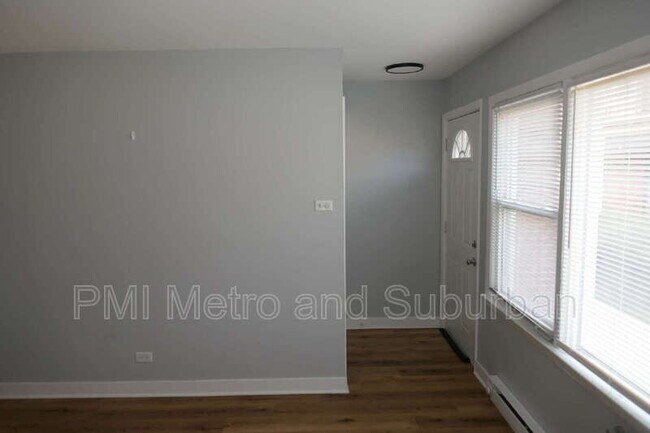 Foto del edificio - 748 E 5th Ct
