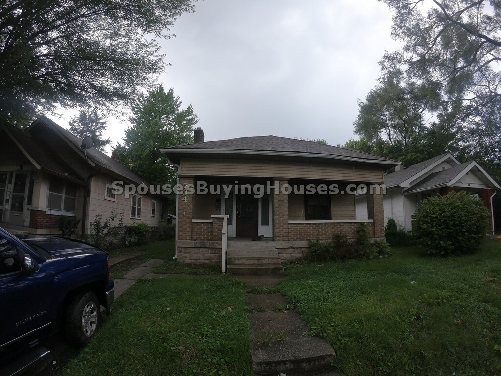 Primary Photo - 734 N Gladstone Ave