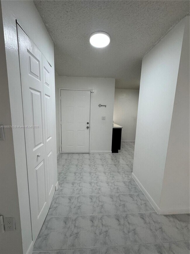 Building Photo - 15741 SW 137th Ave