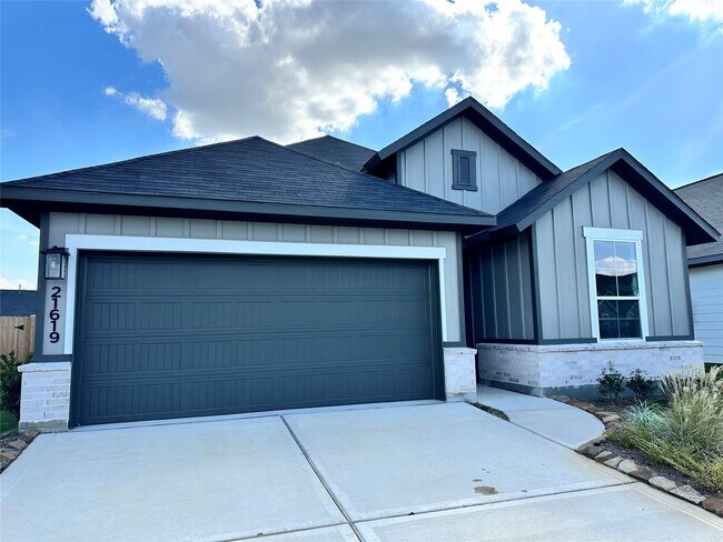 Foto del edificio - 21619 Flannel Bush Ln