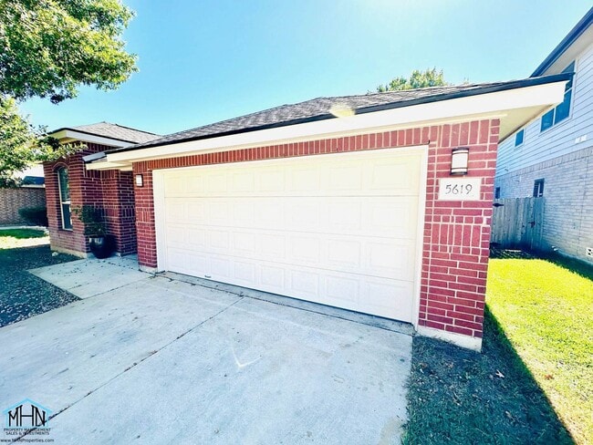 Foto del edificio - Spacious and Well Designed 3 Bedroom 2.5 B...