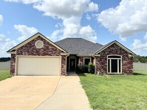 Building Photo - 182 Needlepoint Ln
