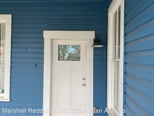 Building Photo - 3 br, 2 bath House - 1818 E. Houston