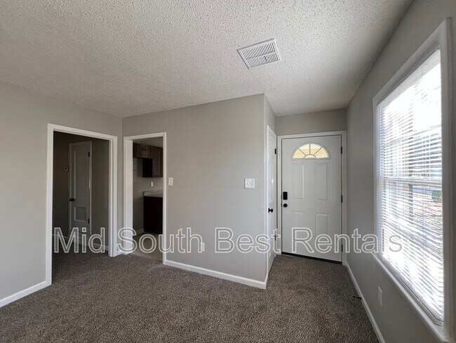 Building Photo - 3650 McDuff Ave