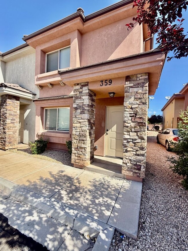 Building Photo - 2108 E 450 N
